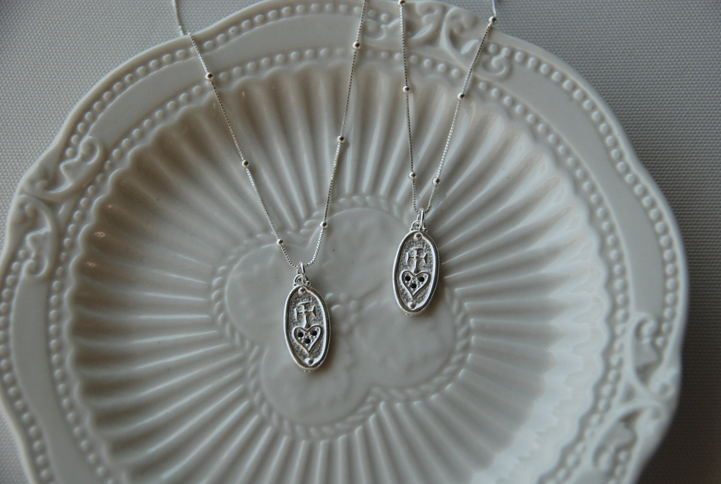 Collar Medalla Detente Circón Negro