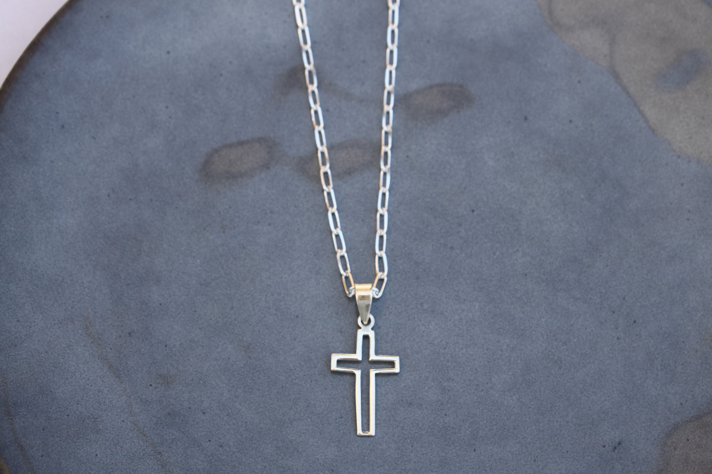 Classic Cross Link Necklace