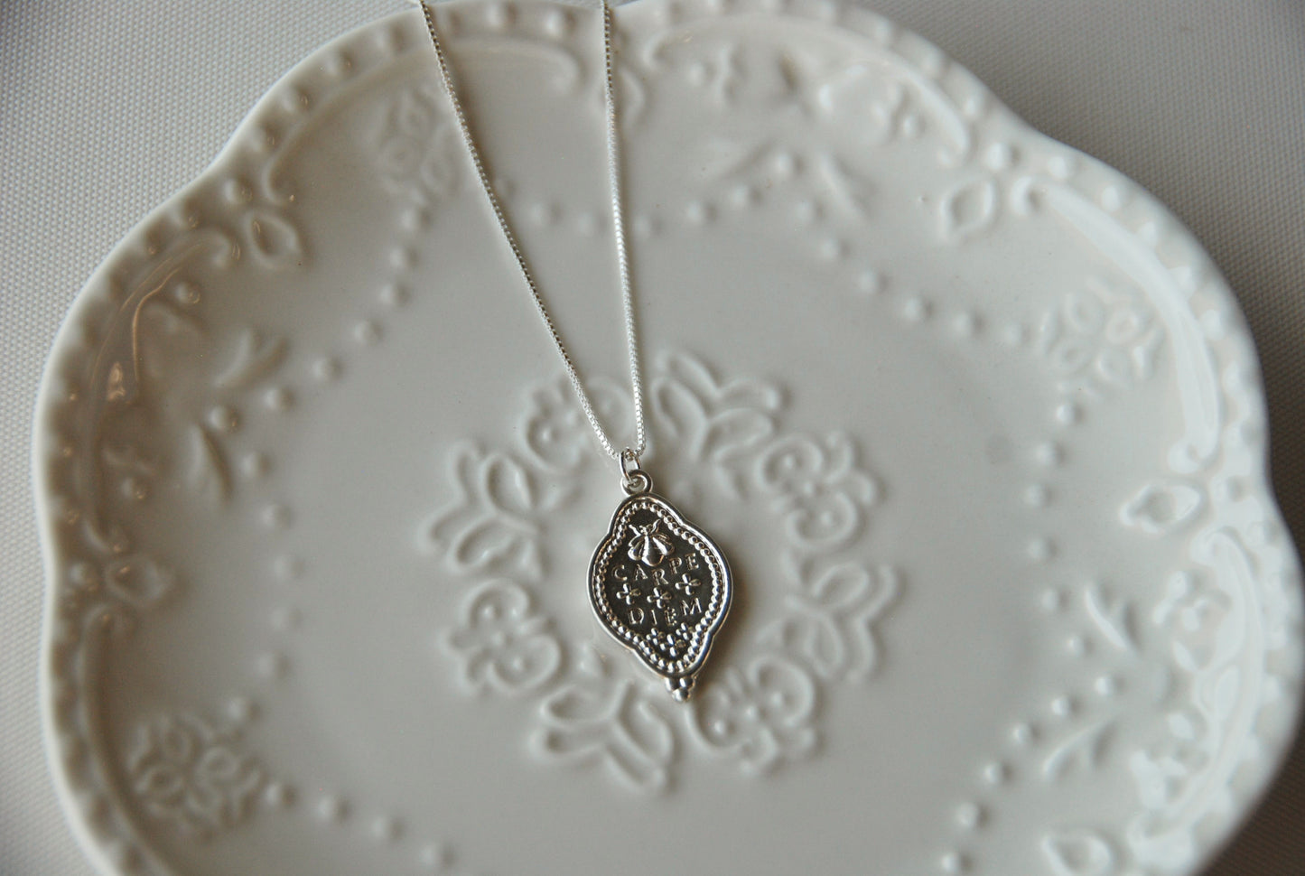 Collar Carpe Diem
