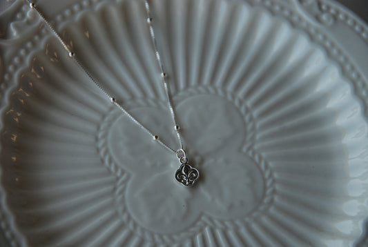 Collar Flor de Lis Petit