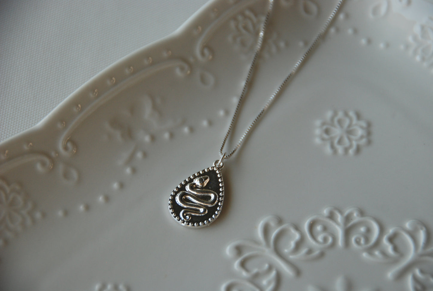 Collar Medalla Serpiente